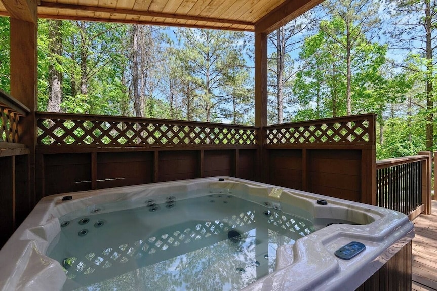 60 X 42 Whirlpool Bathtub: Ultimate Relaxation Oasis